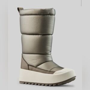 NWT Cougar Magneto Loden color snow boots~Size 8~Gorgeous boots!